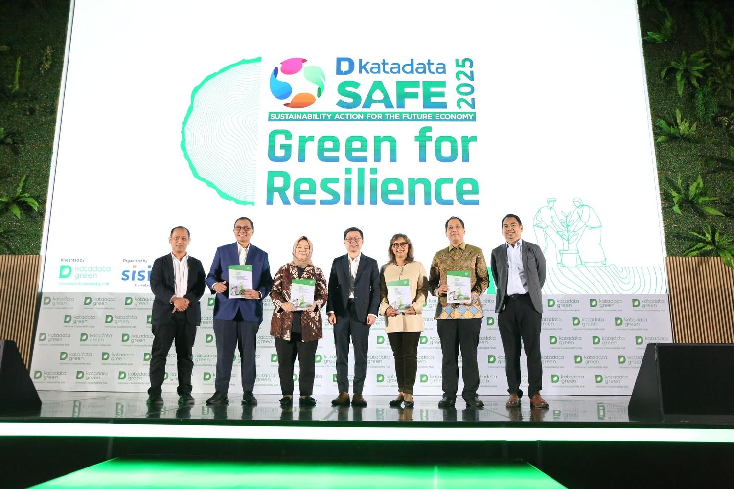 Mendorong Praktik Bisnis Berkelanjutan, Chandra Asri Group Raih Penghargaan Katadata ESG Awards 2025