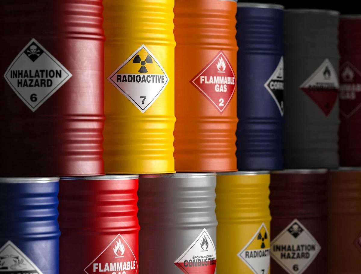 dangerous goods adalah